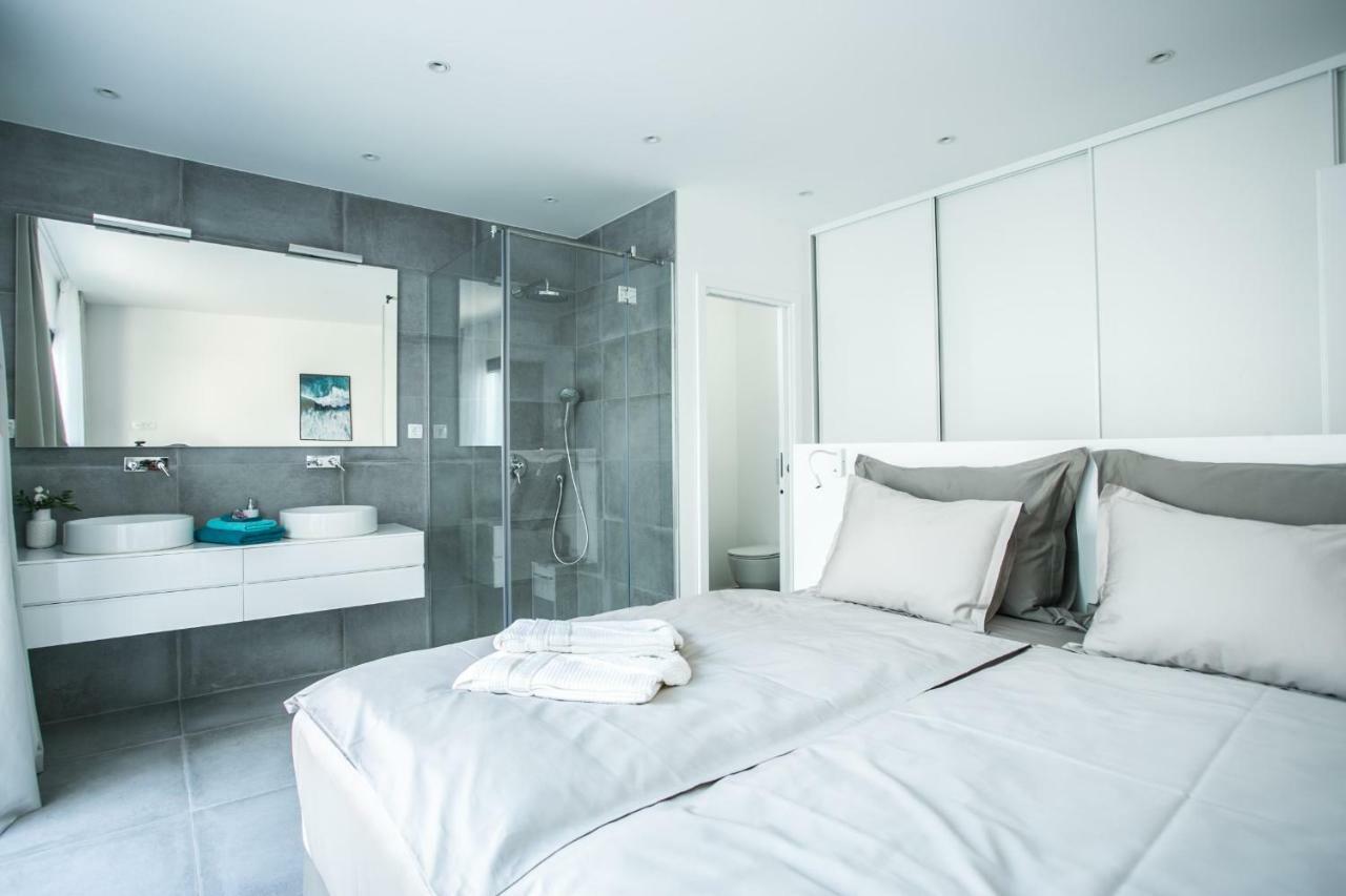 Holiday Home Olive Exclusive - 8 People, Heated Pool, Okrug Gornji, Sea View Τρογκίρ Εξωτερικό φωτογραφία