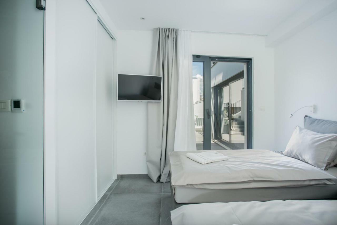 Holiday Home Olive Exclusive - 8 People, Heated Pool, Okrug Gornji, Sea View Τρογκίρ Εξωτερικό φωτογραφία